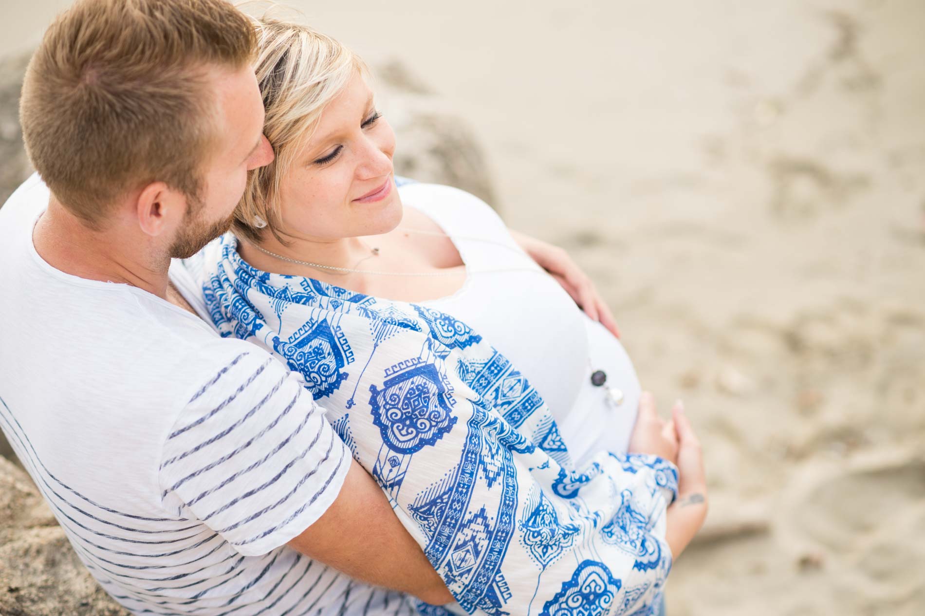 Séance grossesse à la mer | Virginia & Ronny